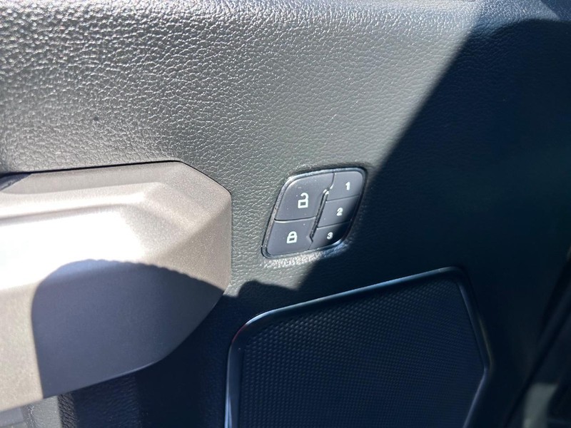 Ford F-150 Vehicle Image 21
