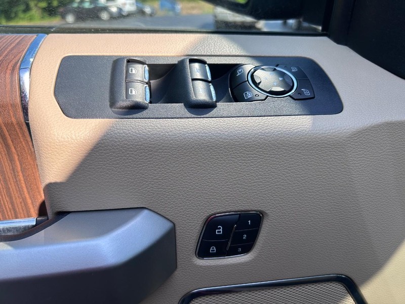 Ford F-150 Vehicle Image 17