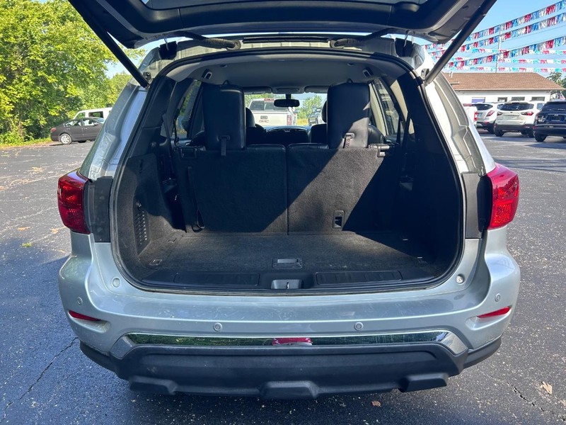 Nissan Pathfinder Vehicle Image 05