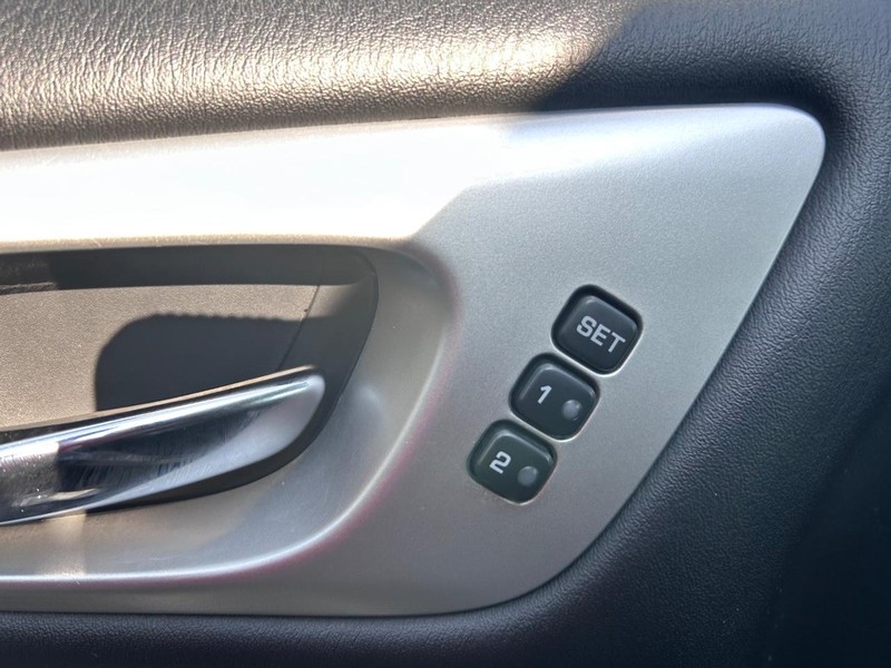 Nissan Pathfinder Vehicle Image 20
