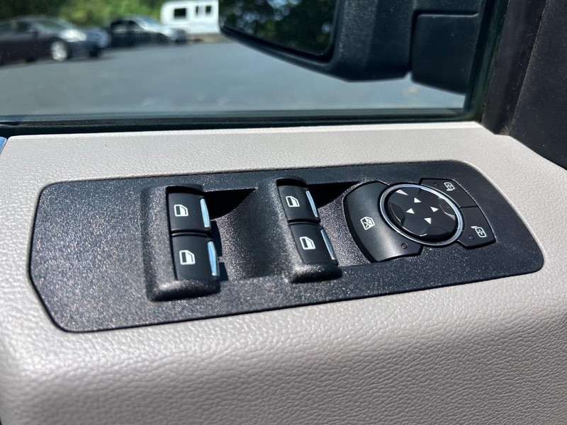 Ford F-150 Vehicle Image 15