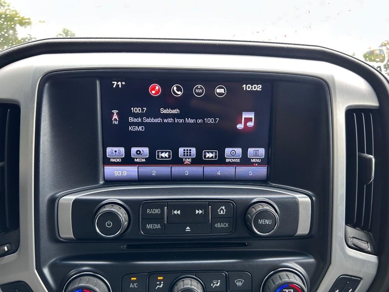 GMC Sierra 1500 Vehicle Image 12