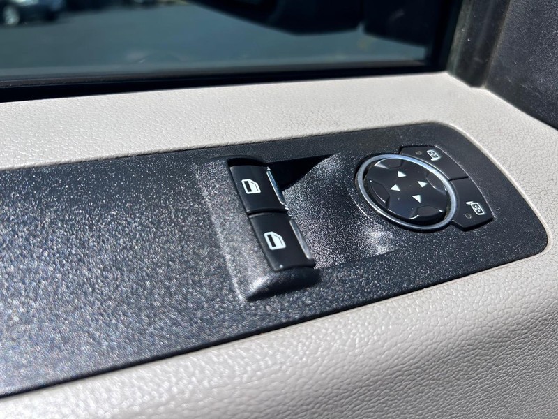 Ford F-150 Vehicle Image 14