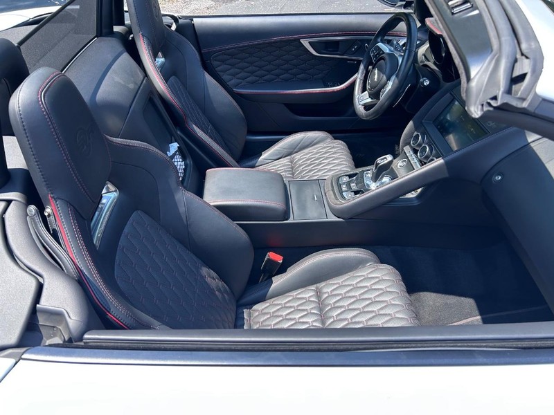 Jaguar F-Type Vehicle Image 11