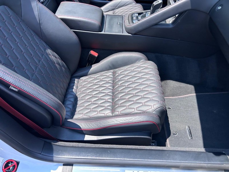 Jaguar F-Type Vehicle Image 17