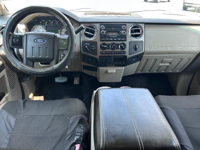Ford Super Duty F-250 SRW Vehicle Image 07