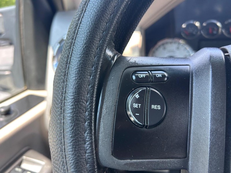 Ford Super Duty F-250 SRW Vehicle Image 09