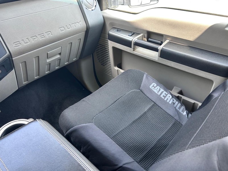 Ford Super Duty F-250 SRW Vehicle Image 12