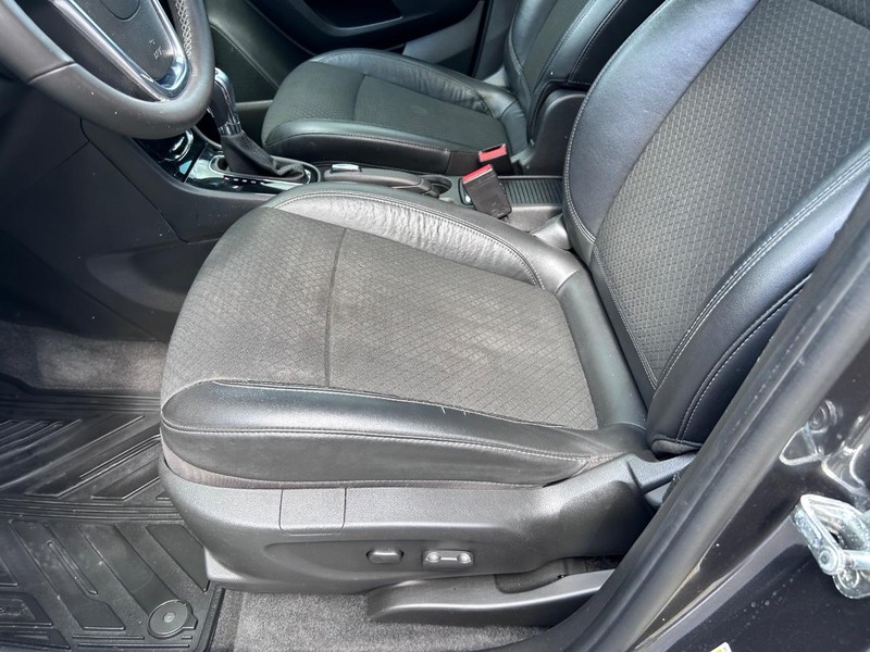 Buick Encore Vehicle Image 18