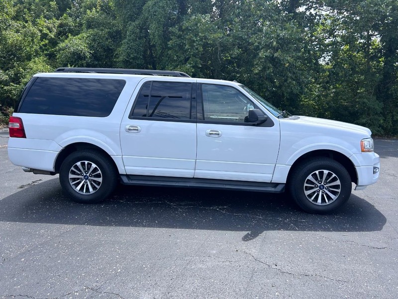 Ford Expedition EL Vehicle Image 02