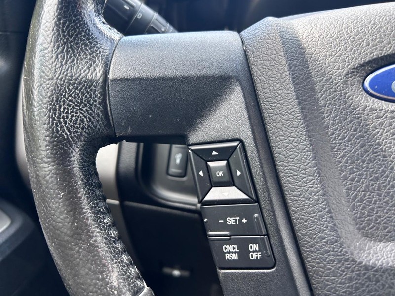 Ford Expedition EL Vehicle Image 12