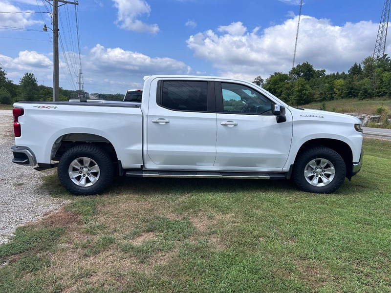 Chevrolet Silverado 1500 Vehicle Image 02