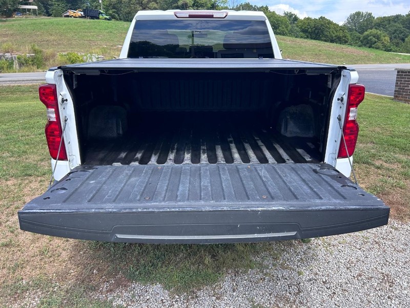 Chevrolet Silverado 1500 Vehicle Image 05