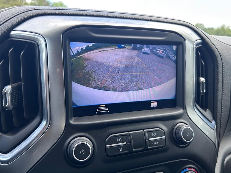 Chevrolet Silverado 1500 Vehicle Image 18