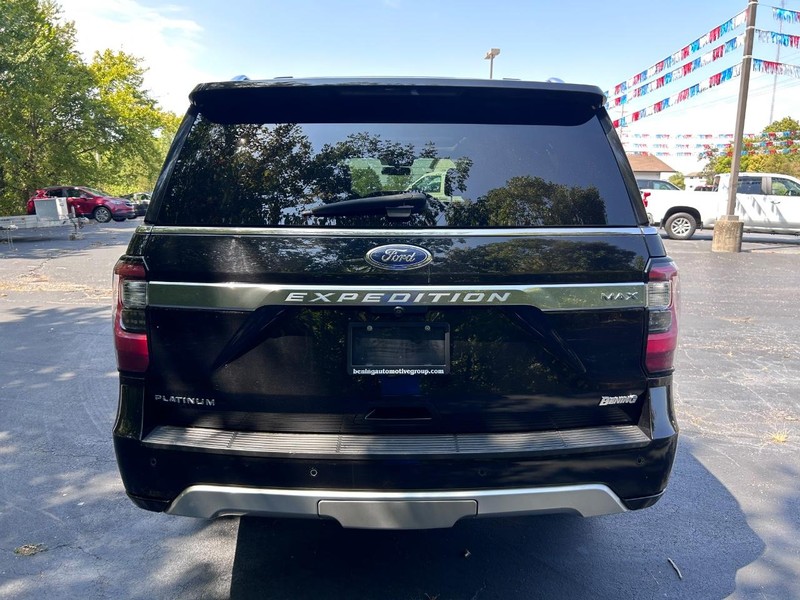 2019 Ford Expedition MAX Platinum photo 3
