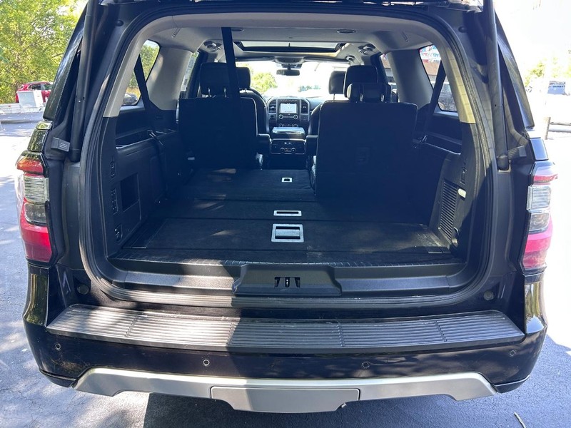2019 Ford Expedition MAX Platinum photo 4