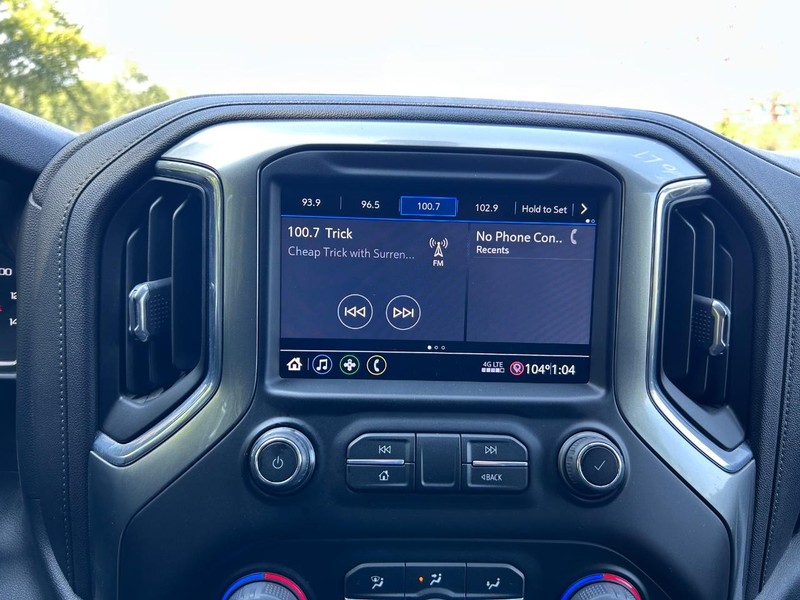 Chevrolet Silverado 1500 Vehicle Image 12
