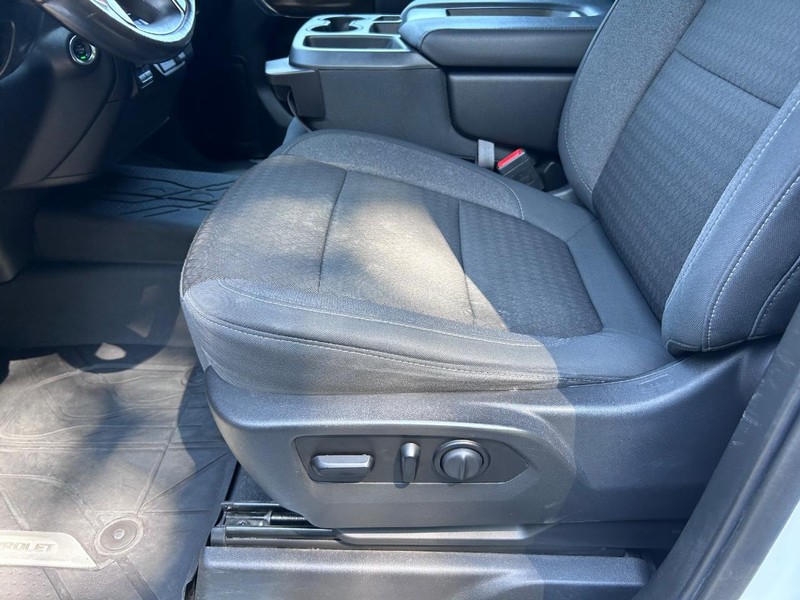 Chevrolet Silverado 1500 Vehicle Image 16
