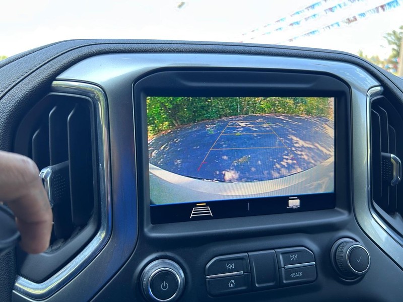Chevrolet Silverado 1500 Vehicle Image 18