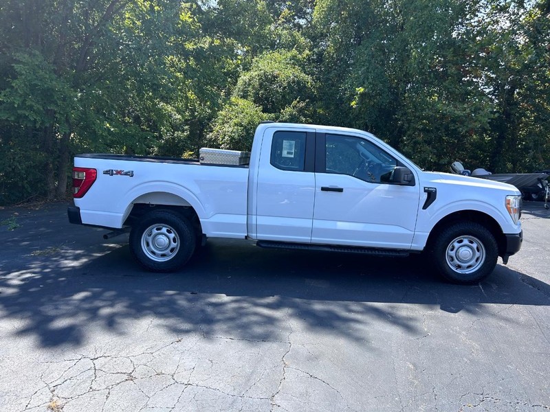 Ford F-150 Vehicle Image 02
