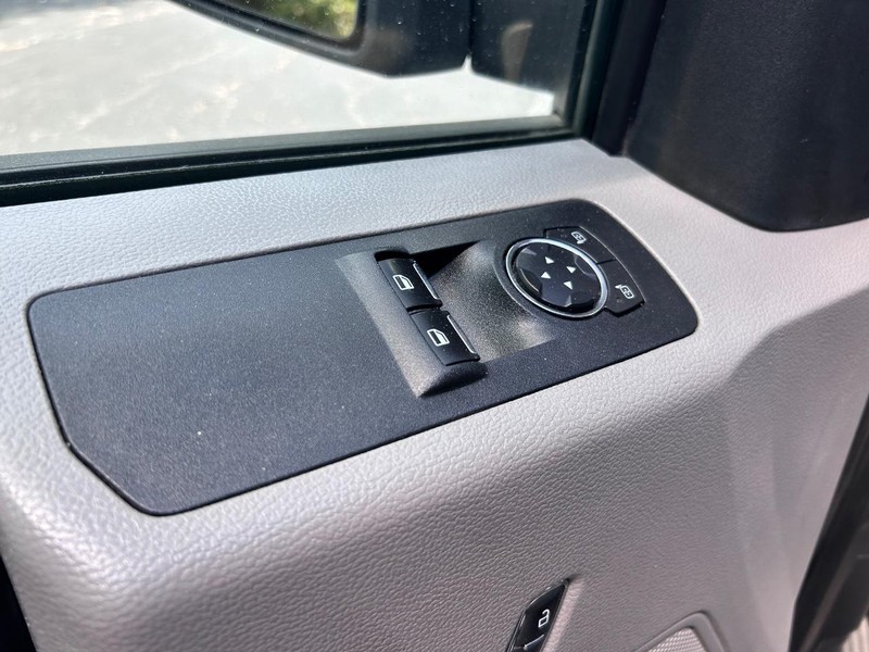Ford F-150 Vehicle Image 14