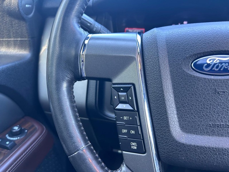 Ford Expedition EL Vehicle Image 15