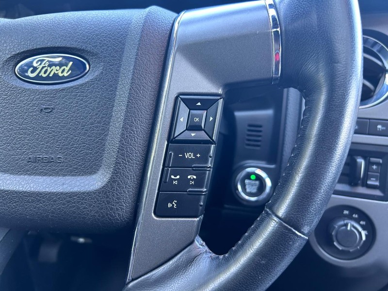 Ford Expedition EL Vehicle Image 16
