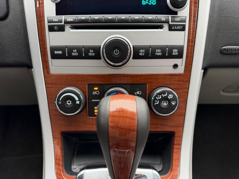 Chevrolet Equinox Vehicle Image 13