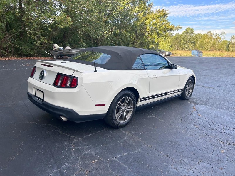 Ford Mustang Vehicle Image 03