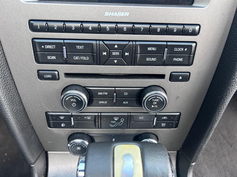 Ford Mustang Vehicle Image 16