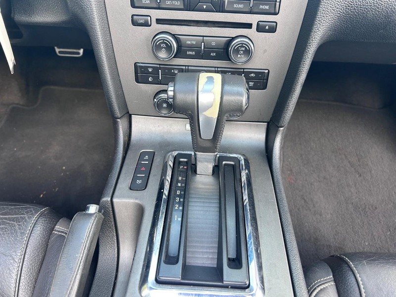Ford Mustang Vehicle Image 17