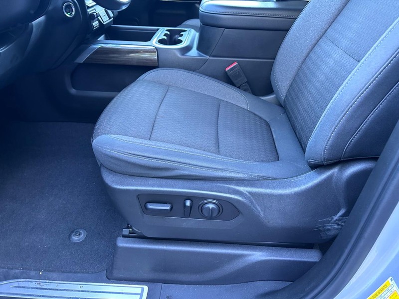 Chevrolet Silverado 1500 Vehicle Image 16