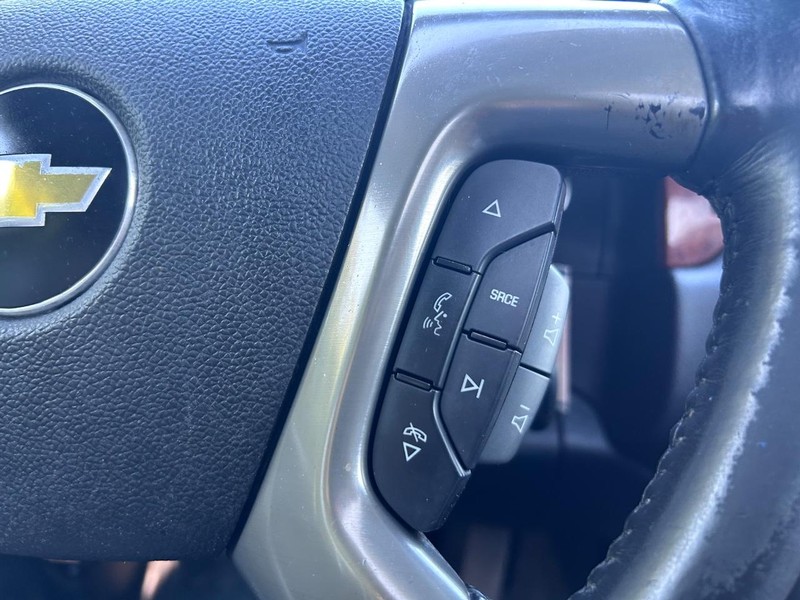 Chevrolet Avalanche Vehicle Image 13