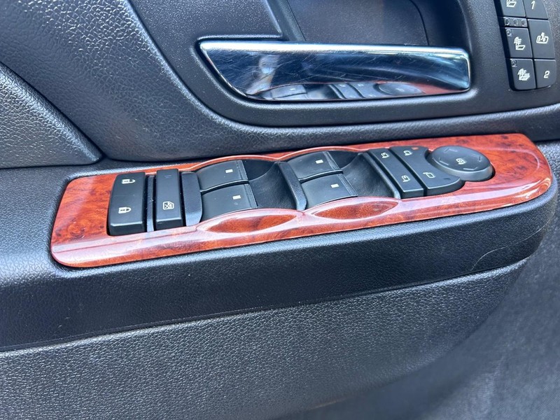 Chevrolet Avalanche Vehicle Image 17