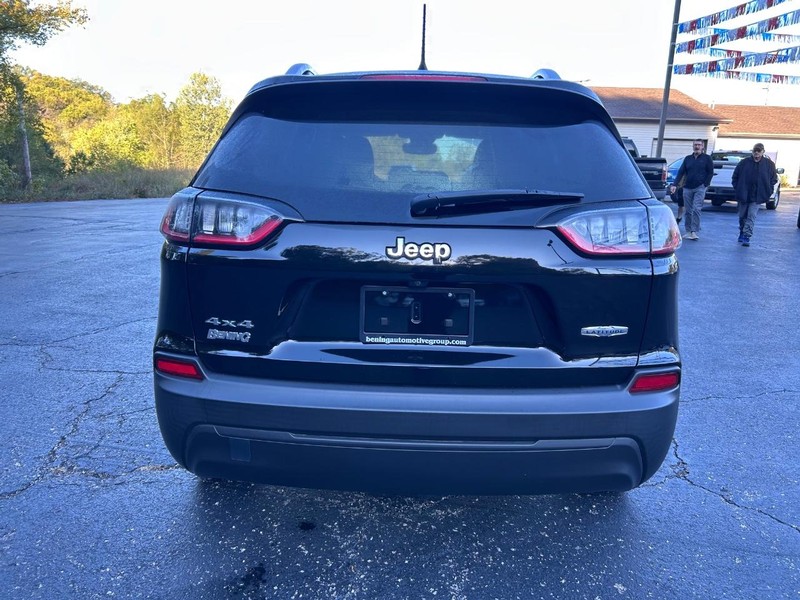 Jeep Cherokee Vehicle Image 04