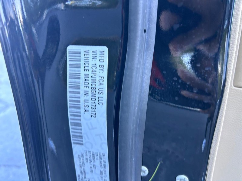 Jeep Cherokee Vehicle Image 20