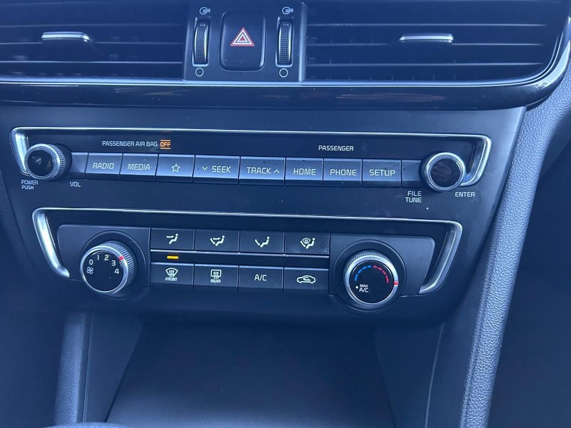 Kia Optima Vehicle Image 13
