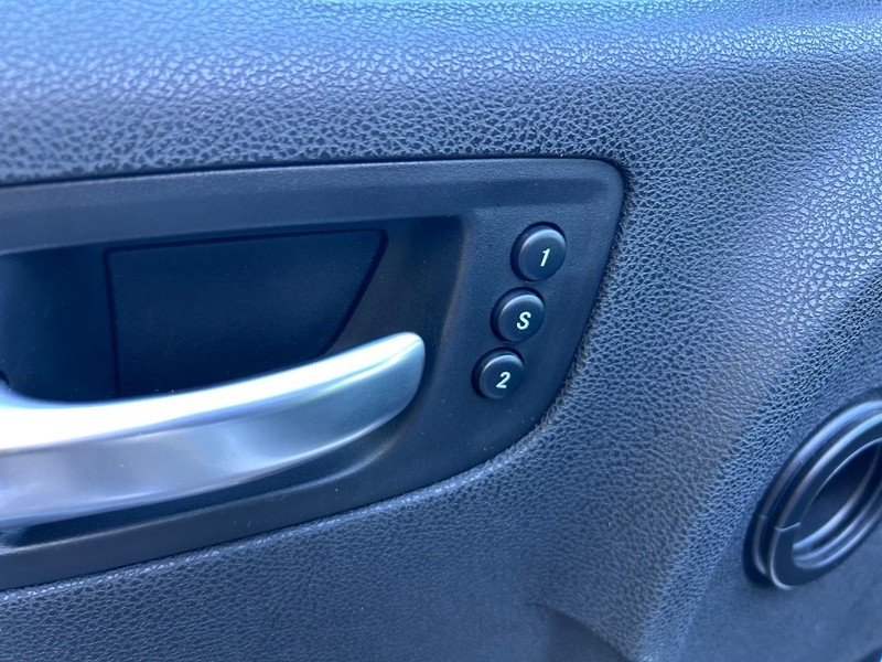 Dodge Charger Vehicle Image 18