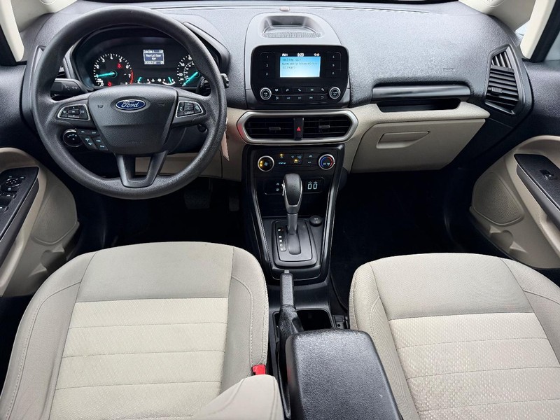 Ford EcoSport Vehicle Full-screen Gallery Image 08