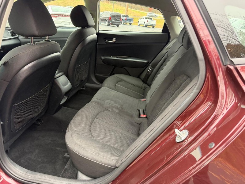 Kia Optima Vehicle Image 07