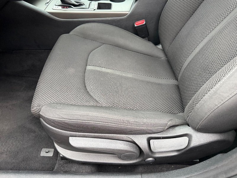 Kia Optima Vehicle Image 17