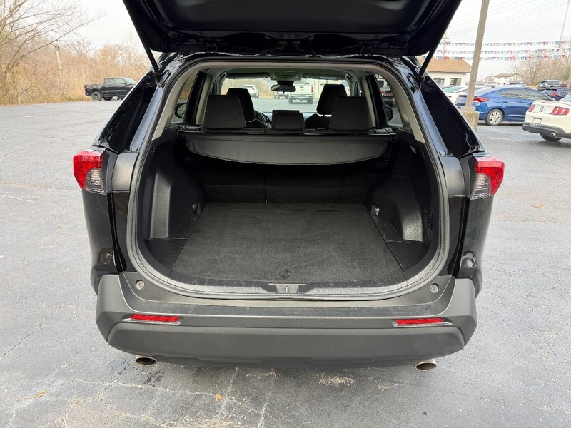 Toyota RAV4 Vehicle Image 05