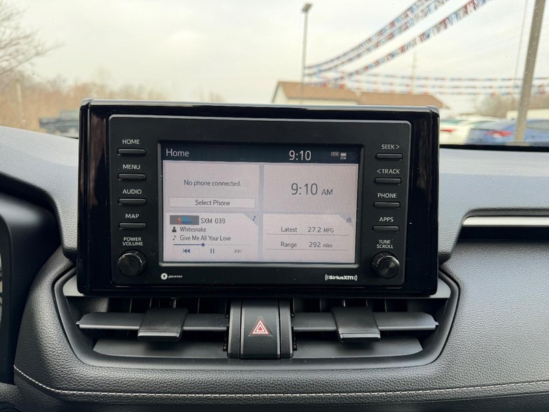 Toyota RAV4 Vehicle Image 12