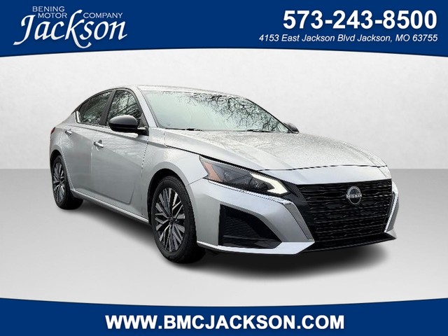 2024 Nissan Altima SV's photo