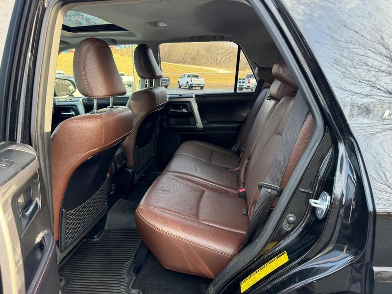 Toyota 4Runner Vehicle Image 07