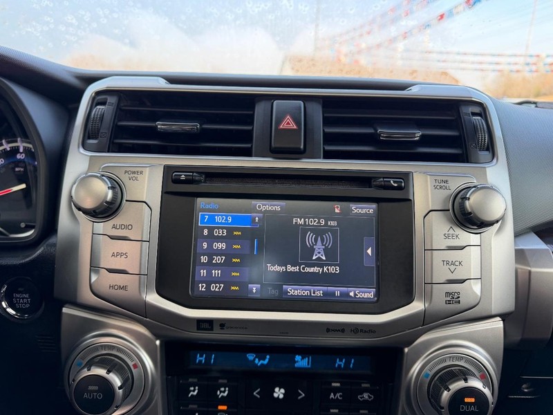 Toyota 4Runner Vehicle Image 13