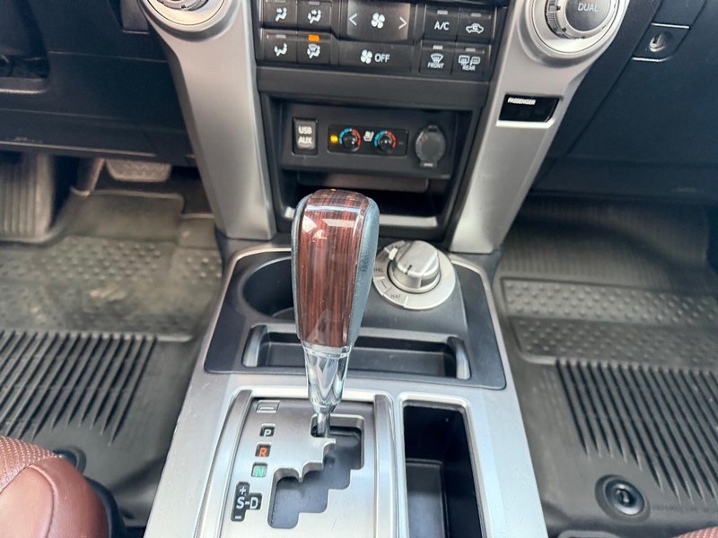 Toyota 4Runner Vehicle Image 15