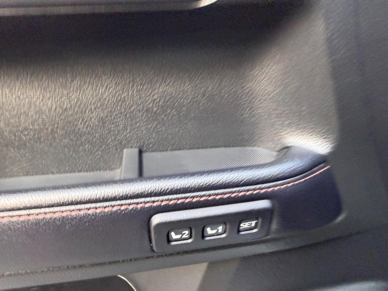 Toyota 4Runner Vehicle Image 18