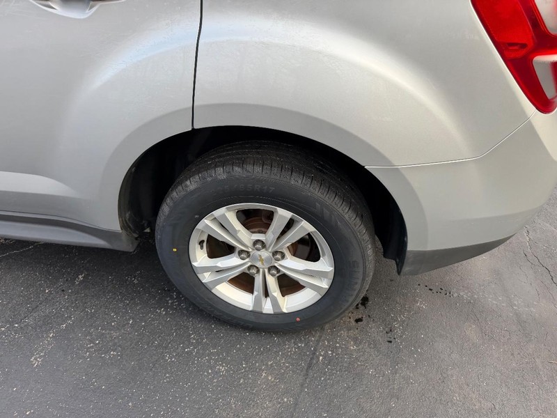 Chevrolet Equinox Vehicle Image 06