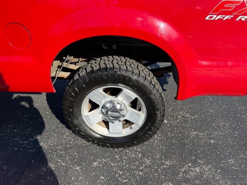 Ford Super Duty F-250 Vehicle Image 06